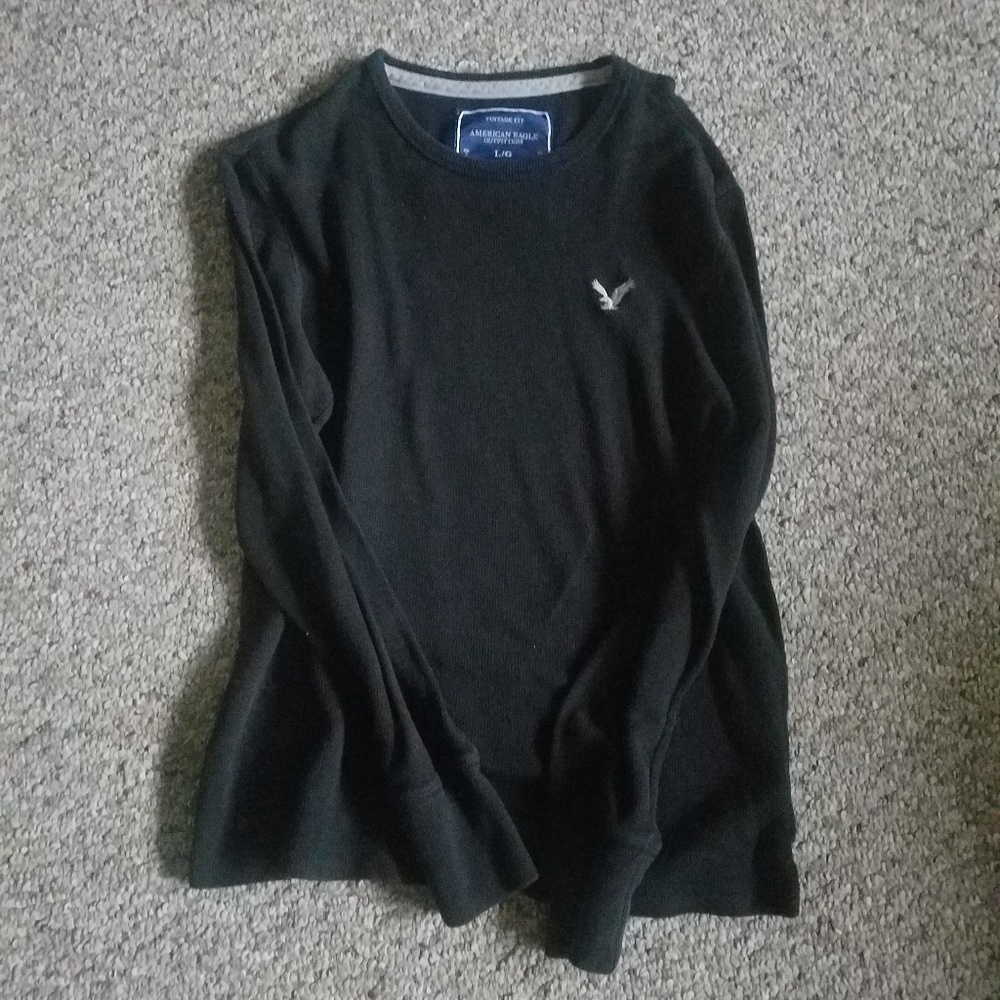 American Eagle pullover